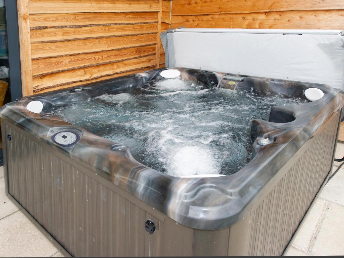 Starling Lodge Wedmore Екстер'єр фото